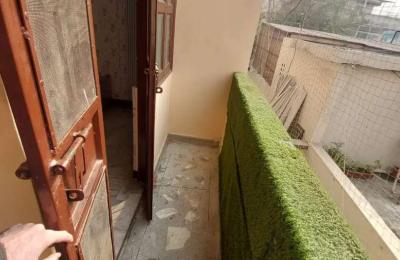 Builder flat